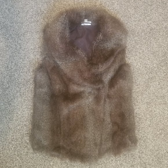 Kenar faux fur vest - Picture 7 of 8